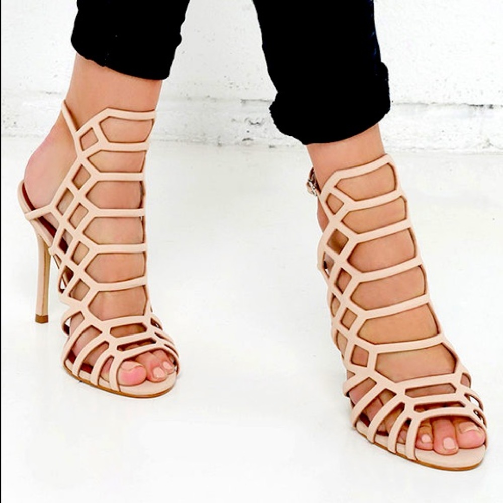 Steve Madden caged heel slithur size 9